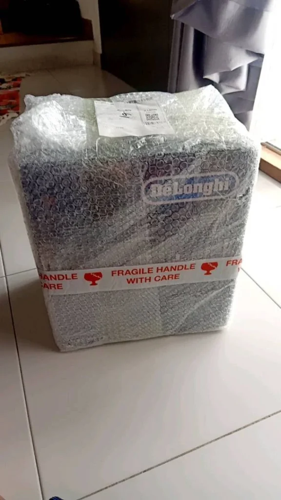 our own purchase testing de longhi stilosa espresso coffee machine ec230bk budget coffee machine australia unboxing package arrival several weeks to months.jpg